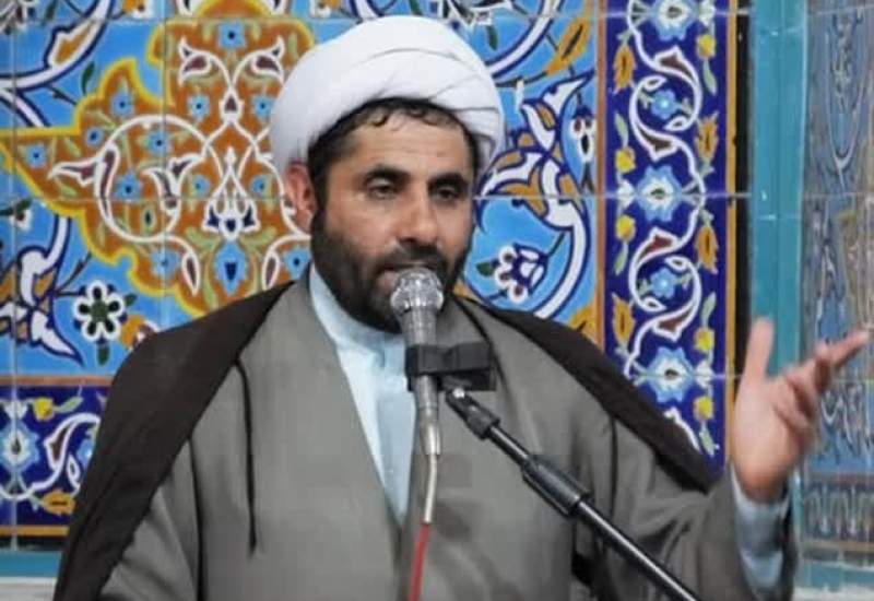 امام جمعه موقت یاسوج:  دانشگاه علوم پزشکی مطالبه پرستاران را پیگیری کند / موضع‌گیری خانواده پزشک داوودی حاکی از فرهیختگی بود