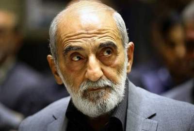 حسین شریعتمداری: عاقلانه نیست اهرم‌های قدرت خود مانند تنگه هرمز را به میز مذاکره بکشانیم / آیا آمریکا حاضر است توان هوایی و موشکی خود را در متن یادداشت تفاهم قرار دهد؟!
